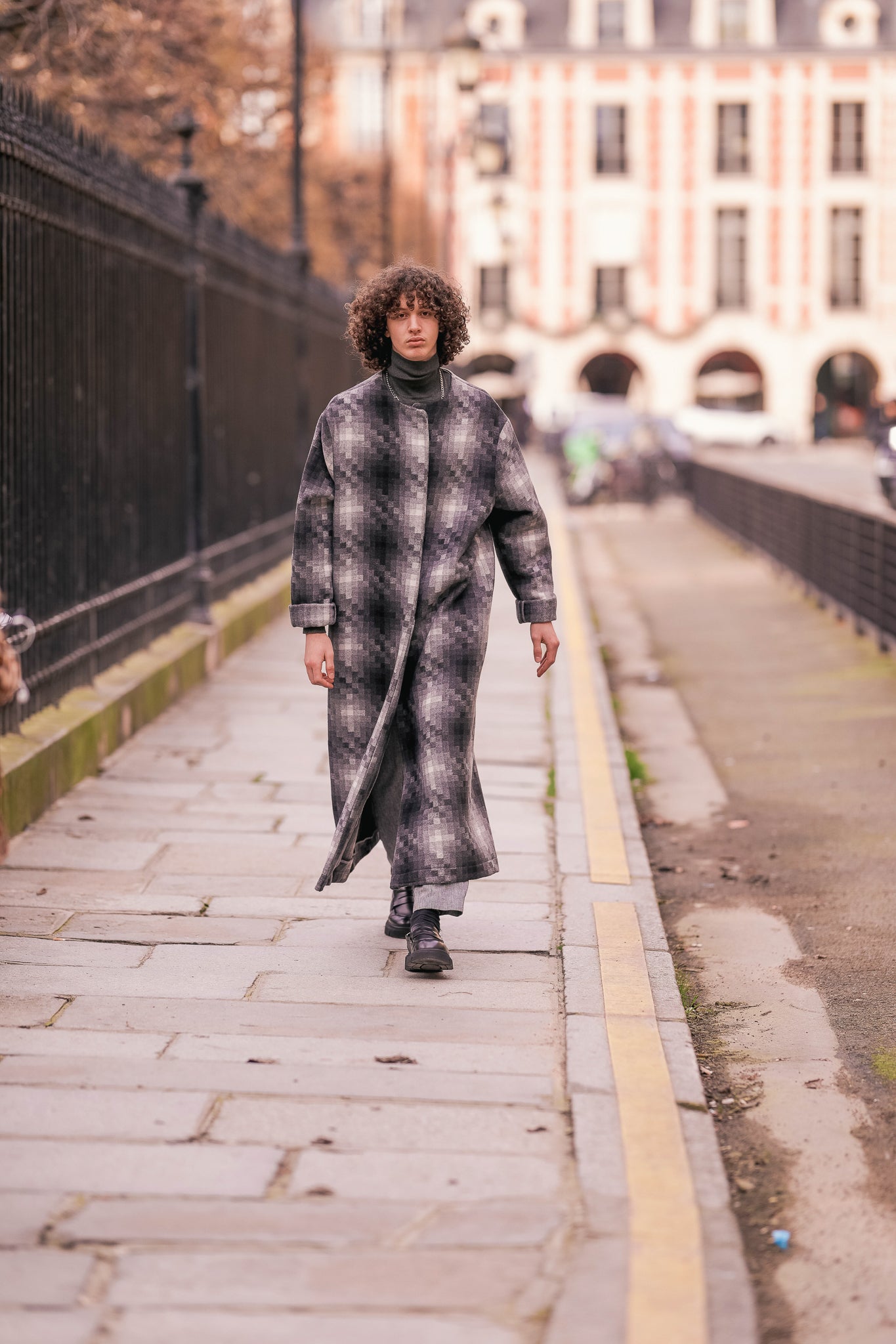 Over sized collarless Extra Long Trench Coat
